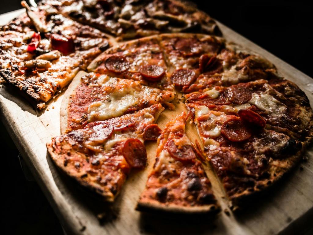 Mastering the Art of Workplace Pizza&nbsp;Ordering